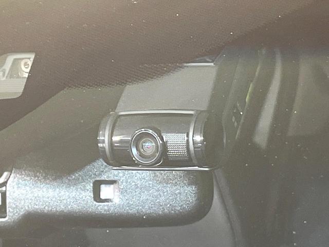 ヴェゼル ハイブリッドＺ・ホンダセンシング　禁煙車　純正８インチナビ　バックカメラ　フルセグ　ＣＤ／ＤＶＤ再生　Ｂｌｕｅｔｏｏｔｈ接続　衝突軽減装置　アダプティブクルコン　ＬＥＤヘッド／フォグライト　オートハイビーム　前席シートヒーター　ＥＴＣ（21枚目）