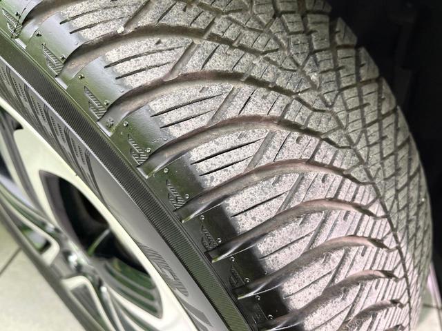 ヴェゼル ハイブリッドＺ・ホンダセンシング　禁煙車　純正８インチナビ　バックカメラ　フルセグ　ＣＤ／ＤＶＤ再生　Ｂｌｕｅｔｏｏｔｈ接続　衝突軽減装置　アダプティブクルコン　ＬＥＤヘッド／フォグライト　オートハイビーム　前席シートヒーター　ＥＴＣ（56枚目）