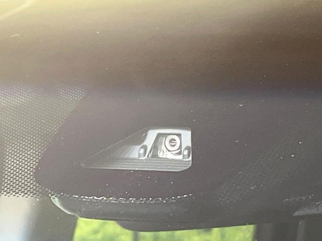 ステップワゴンスパーダ スパーダハイブリッド G・EX ホンダセンシング 禁煙車 後期型 純正9型ナビ 全周囲カメラ フルセグ CD/DVD Bluetooth接続 純正フリップダウンモニター 衝突軽減装置 オートハイビーム 両側電動スライドドア 後席オートエアコン ETC(6枚目)