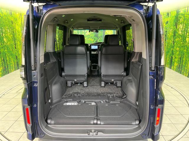 ステップワゴンスパーダ スパーダハイブリッド G・EX ホンダセンシング 禁煙車 後期型 純正9型ナビ 全周囲カメラ フルセグ CD/DVD Bluetooth接続 純正フリップダウンモニター 衝突軽減装置 オートハイビーム 両側電動スライドドア 後席オートエアコン ETC(61枚目)