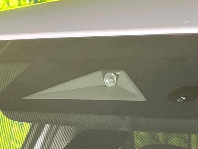 アウトランダーPHEV P 4WD 禁煙車 サンルーフ 純正9型ナビ 全周囲カメラ フルセグ Bluetooth BOSEサウンド 衝突軽減装置 LEDヘッド/フォグ オートハイビーム シーケンシャルターンランプ 電動リアゲート(6枚目)