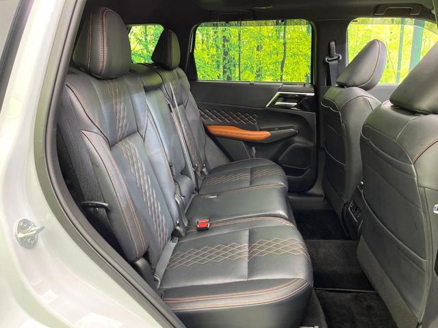 アウトランダーPHEV P 4WD 禁煙車 サンルーフ 純正9型ナビ 全周囲カメラ フルセグ Bluetooth BOSEサウンド 衝突軽減装置 LEDヘッド/フォグ オートハイビーム シーケンシャルターンランプ 電動リアゲート(9枚目)