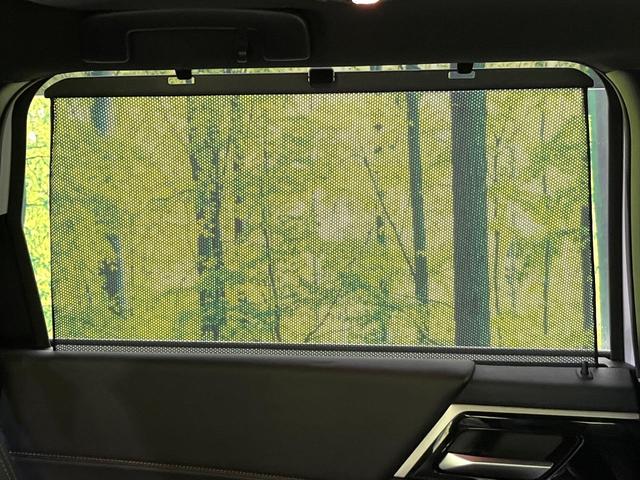 アウトランダーPHEV P 4WD 禁煙車 サンルーフ 純正9型ナビ 全周囲カメラ フルセグ Bluetooth BOSEサウンド 衝突軽減装置 LEDヘッド/フォグ オートハイビーム シーケンシャルターンランプ 電動リアゲート(30枚目)