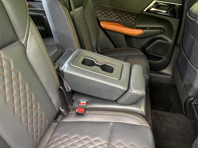 アウトランダーPHEV P 4WD 禁煙車 サンルーフ 純正9型ナビ 全周囲カメラ フルセグ Bluetooth BOSEサウンド 衝突軽減装置 LEDヘッド/フォグ オートハイビーム シーケンシャルターンランプ 電動リアゲート(31枚目)