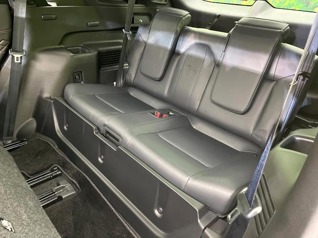 アウトランダーPHEV P 4WD 禁煙車 サンルーフ 純正9型ナビ 全周囲カメラ フルセグ Bluetooth BOSEサウンド 衝突軽減装置 LEDヘッド/フォグ オートハイビーム シーケンシャルターンランプ 電動リアゲート(55枚目)