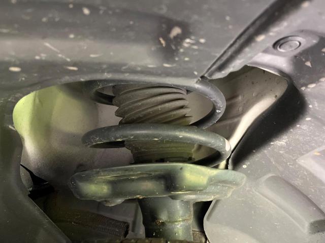 アウトランダーPHEV P 4WD 禁煙車 サンルーフ 純正9型ナビ 全周囲カメラ フルセグ Bluetooth BOSEサウンド 衝突軽減装置 LEDヘッド/フォグ オートハイビーム シーケンシャルターンランプ 電動リアゲート(63枚目)