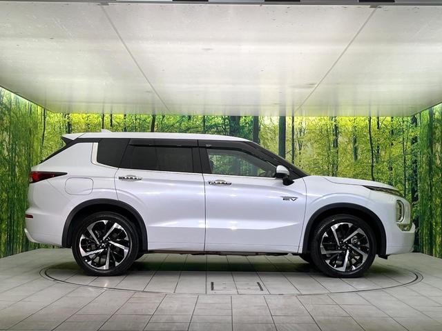 アウトランダーPHEV P 4WD 禁煙車 サンルーフ 純正9型ナビ 全周囲カメラ フルセグ Bluetooth BOSEサウンド 衝突軽減装置 LEDヘッド/フォグ オートハイビーム シーケンシャルターンランプ 電動リアゲート(64枚目)