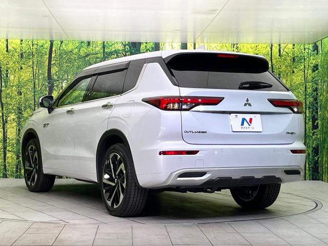 アウトランダーPHEV P 4WD 禁煙車 サンルーフ 純正9型ナビ 全周囲カメラ フルセグ Bluetooth BOSEサウンド 衝突軽減装置 LEDヘッド/フォグ オートハイビーム シーケンシャルターンランプ 電動リアゲート(65枚目)