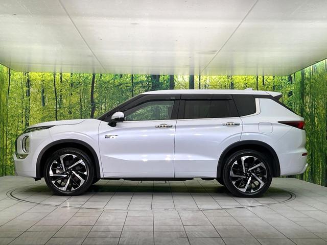 アウトランダーPHEV P 4WD 禁煙車 サンルーフ 純正9型ナビ 全周囲カメラ フルセグ Bluetooth BOSEサウンド 衝突軽減装置 LEDヘッド/フォグ オートハイビーム シーケンシャルターンランプ 電動リアゲート(66枚目)