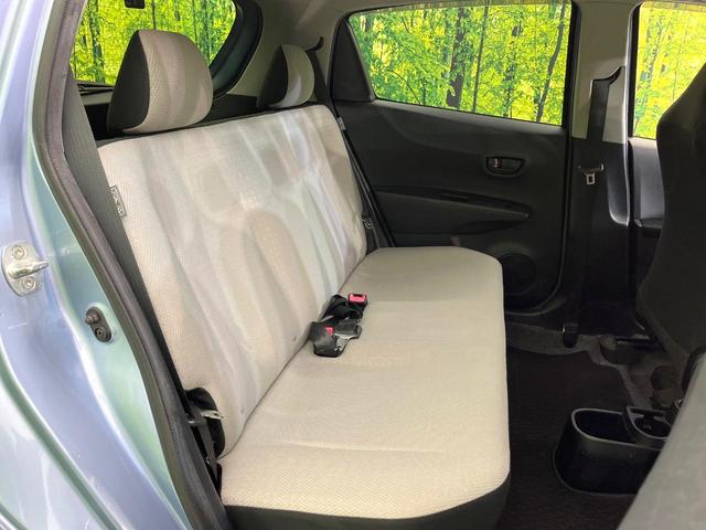 後部座席も気になるようなキズ・汚れやへたり等、大きなダメージはなく、良好な状態です。