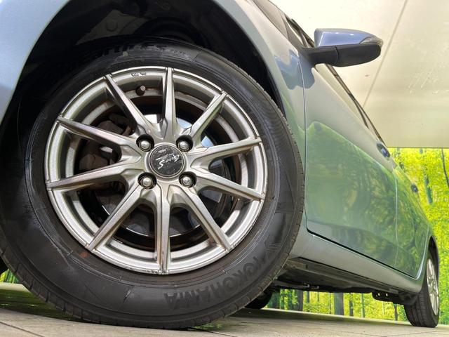 【１４インチアルミホイール】外観にマッチしたアルミホイールを装着しております。各種アルミホイールや、スタッドレスタイヤも取扱いしております。是非ご相談ください♪