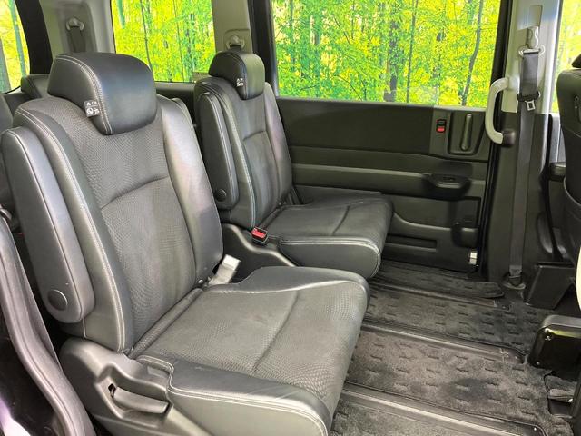 ステップワゴンスパーダ Z クールスピリット 禁煙車 後席モニター 純正9型ナビ DVD/CD再生 バックカメラ 両側電動スライド ハーフレザーシート HIDヘッド オートライト オートエアコン リアエアコン 純正17インチアルミホイール ETC(10枚目)