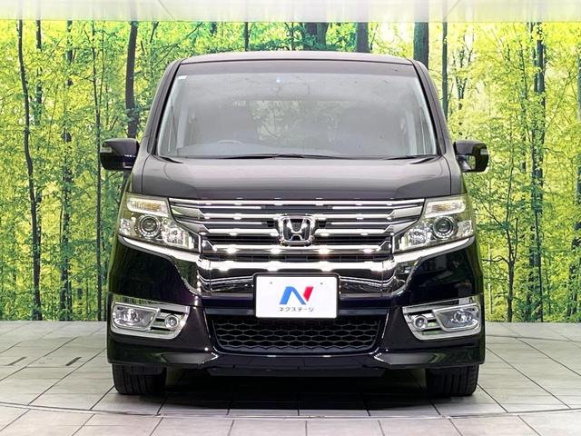 ステップワゴンスパーダ Z クールスピリット 禁煙車 後席モニター 純正9型ナビ DVD/CD再生 バックカメラ 両側電動スライド ハーフレザーシート HIDヘッド オートライト オートエアコン リアエアコン 純正17インチアルミホイール ETC(15枚目)