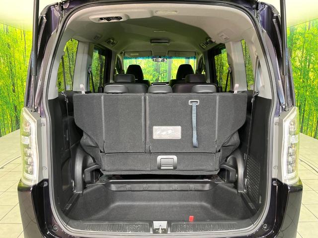 ステップワゴンスパーダ Z クールスピリット 禁煙車 後席モニター 純正9型ナビ DVD/CD再生 バックカメラ 両側電動スライド ハーフレザーシート HIDヘッド オートライト オートエアコン リアエアコン 純正17インチアルミホイール ETC(40枚目)