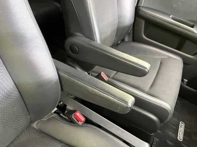 ステップワゴンスパーダ Z クールスピリット 禁煙車 後席モニター 純正9型ナビ DVD/CD再生 バックカメラ 両側電動スライド ハーフレザーシート HIDヘッド オートライト オートエアコン リアエアコン 純正17インチアルミホイール ETC(45枚目)