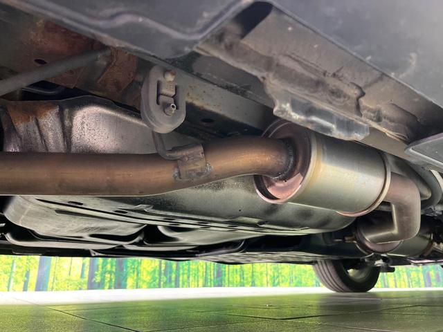 ステップワゴンスパーダ Z クールスピリット 禁煙車 後席モニター 純正9型ナビ DVD/CD再生 バックカメラ 両側電動スライド ハーフレザーシート HIDヘッド オートライト オートエアコン リアエアコン 純正17インチアルミホイール ETC(62枚目)