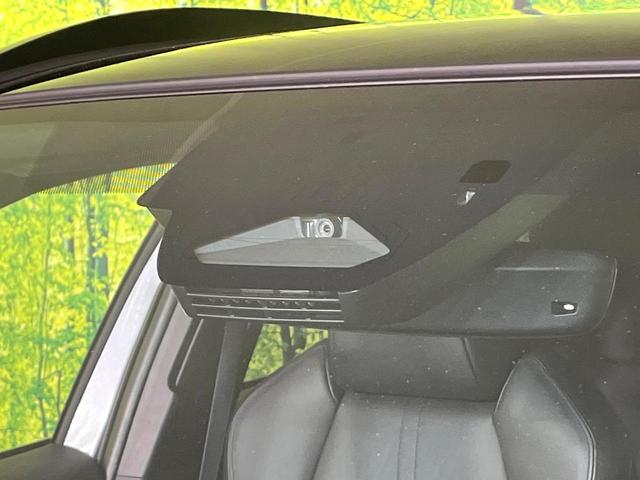 カローラクロス ハイブリッド Z 4WD 禁煙車 寒冷地仕様 純正10.5型ナビ 全周囲カメラ フルセグ Bluetooth再生 アドバンスドパーク 衝突軽減装置 LEDヘッド/フォグライト シーケンシャルターンランプ 電動リアゲート(5枚目)