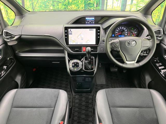 ヴォクシー ZS 煌III 禁煙車 後期型 純正10型ナビ バックカメラ フルセグ CD/DVD/Bluetooth 純正フリップダウンモニター 衝突軽減装置 LEDヘッド/フォグライト オートハイビーム 両側電動スライドドア(2枚目)