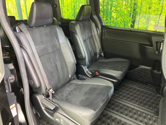 ヴォクシー ZS 煌III 禁煙車 後期型 純正10型ナビ バックカメラ フルセグ CD/DVD/Bluetooth 純正フリップダウンモニター 衝突軽減装置 LEDヘッド/フォグライト オートハイビーム 両側電動スライドドア(9枚目)