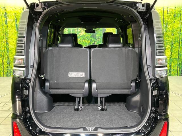 ヴォクシー ZS 煌III 禁煙車 後期型 純正10型ナビ バックカメラ フルセグ CD/DVD/Bluetooth 純正フリップダウンモニター 衝突軽減装置 LEDヘッド/フォグライト オートハイビーム 両側電動スライドドア(11枚目)