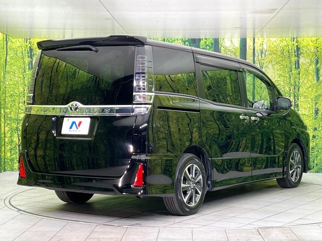 ヴォクシー ZS 煌III 禁煙車 後期型 純正10型ナビ バックカメラ フルセグ CD/DVD/Bluetooth 純正フリップダウンモニター 衝突軽減装置 LEDヘッド/フォグライト オートハイビーム 両側電動スライドドア(17枚目)