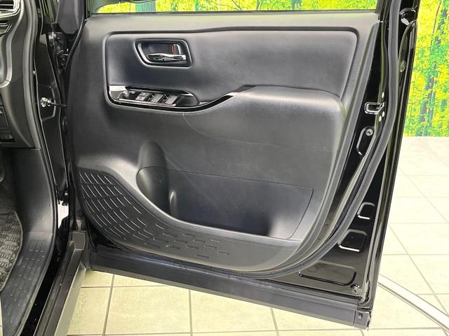 ヴォクシー ZS 煌III 禁煙車 後期型 純正10型ナビ バックカメラ フルセグ CD/DVD/Bluetooth 純正フリップダウンモニター 衝突軽減装置 LEDヘッド/フォグライト オートハイビーム 両側電動スライドドア(36枚目)