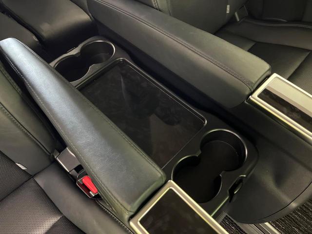 ヴェルファイア ２．５Ｚ　Ｇエディション　禁煙車　後期型　モデリスタエアロ　ＢＩＧ－Ｘ１１型ナビ　バックカメラ　フルセグ　ＣＤ／ＤＶＤ／Ｂｌｕｅｔｏｏｔｈ　１２型フリップダウンモニター　衝突軽減装置　ＬＥＤヘッド／フォグライト　オートライト（28枚目）