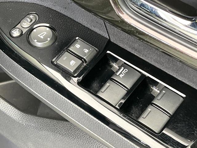 N-BOXカスタム G・Lホンダセンシング 禁煙車 メモリーナビ バックカメラ CD再生 地デジ 衝突軽減装置 LEDヘッド/フォグライト オートライト オートハイビーム アダプティブクルコン 電動スライドドア オートエアコン ETC ドラレコ(33枚目)