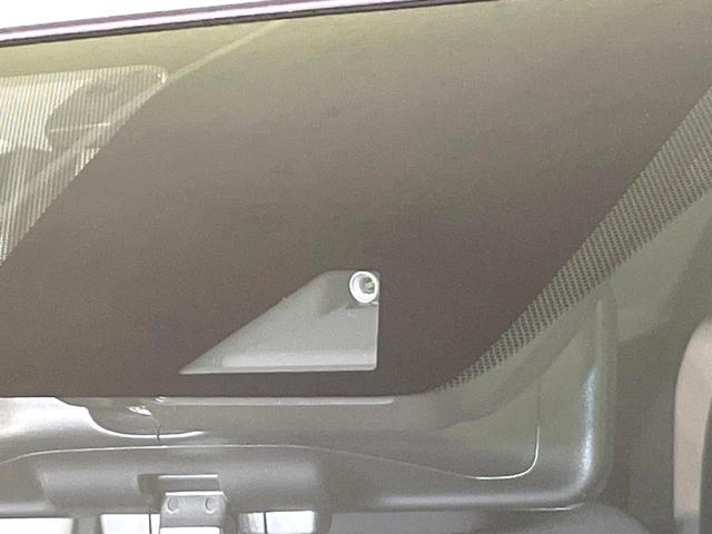 ノート e-パワー X 禁煙車 全周囲カメラ 衝突軽減装置 コーナーセンサー オートマチックハイビーム オートライト 車線逸脱警報 踏み間違い防止装置 横滑り防止装置 レーンアシスト デジタルインナーミラー オートエアコン(3枚目)