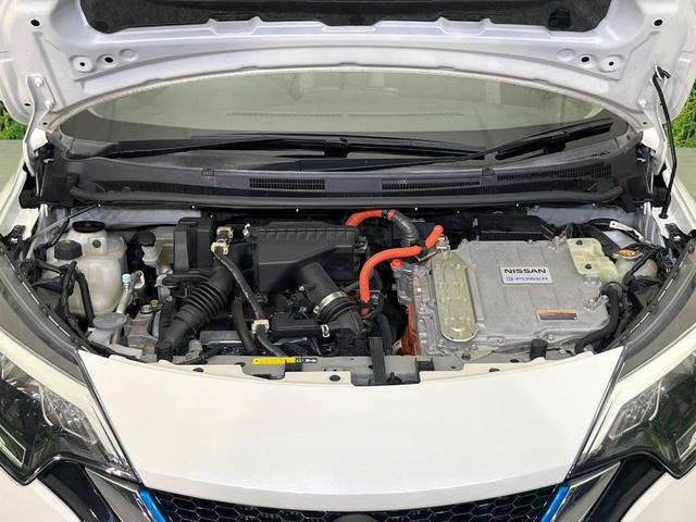 ノート e-パワー X 禁煙車 全周囲カメラ 衝突軽減装置 コーナーセンサー オートマチックハイビーム オートライト 車線逸脱警報 踏み間違い防止装置 横滑り防止装置 レーンアシスト デジタルインナーミラー オートエアコン(18枚目)
