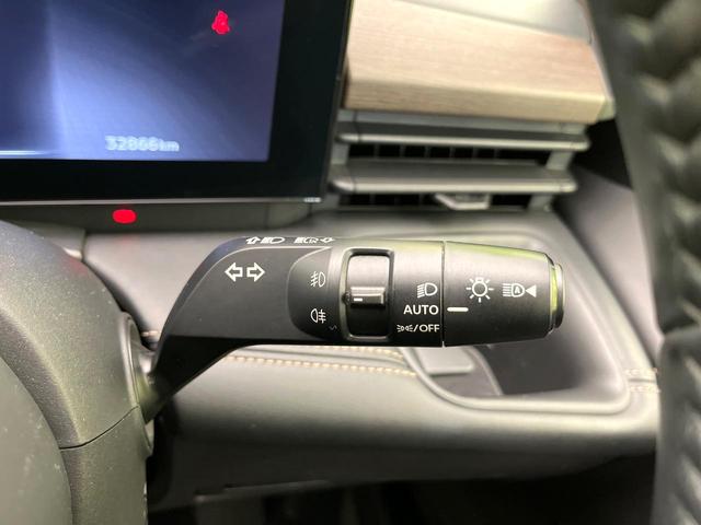 セレナ ハイウェイスターＶ　禁煙車　寒冷地仕様　純正１２型ナビ　全周囲カメラ　フルセグ　Ｂｌｕｅｔｏｏｔｈ　純正フリップダウンモニター　衝突軽減装置　ＬＥＤヘッド／フォグライト　オートハイビーム　プロパイロット　両側電動スライド（28枚目）