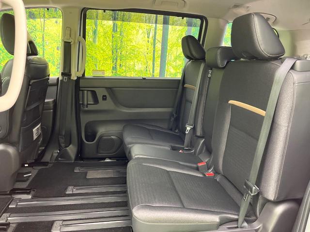 セレナ ハイウェイスターＶ　禁煙車　寒冷地仕様　純正１２型ナビ　全周囲カメラ　フルセグ　Ｂｌｕｅｔｏｏｔｈ　純正フリップダウンモニター　衝突軽減装置　ＬＥＤヘッド／フォグライト　オートハイビーム　プロパイロット　両側電動スライド（42枚目）