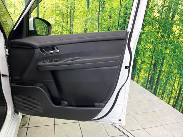 セレナ ハイウェイスターＶ　禁煙車　寒冷地仕様　純正１２型ナビ　全周囲カメラ　フルセグ　Ｂｌｕｅｔｏｏｔｈ　純正フリップダウンモニター　衝突軽減装置　ＬＥＤヘッド／フォグライト　オートハイビーム　プロパイロット　両側電動スライド（48枚目）