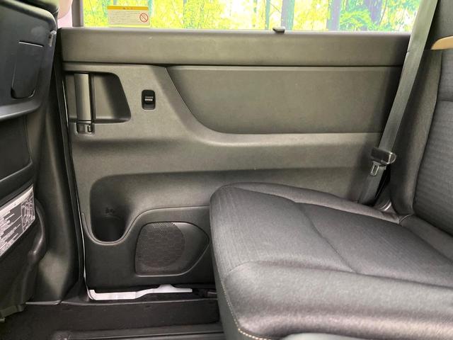 セレナ ハイウェイスターＶ　禁煙車　寒冷地仕様　純正１２型ナビ　全周囲カメラ　フルセグ　Ｂｌｕｅｔｏｏｔｈ　純正フリップダウンモニター　衝突軽減装置　ＬＥＤヘッド／フォグライト　オートハイビーム　プロパイロット　両側電動スライド（50枚目）
