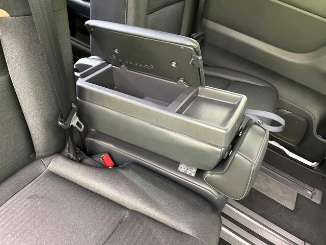 セレナ ハイウェイスターＶ　禁煙車　寒冷地仕様　純正１２型ナビ　全周囲カメラ　フルセグ　Ｂｌｕｅｔｏｏｔｈ　純正フリップダウンモニター　衝突軽減装置　ＬＥＤヘッド／フォグライト　オートハイビーム　プロパイロット　両側電動スライド（53枚目）