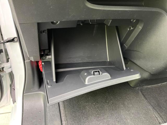 セレナ ハイウェイスターＶ　禁煙車　寒冷地仕様　純正１２型ナビ　全周囲カメラ　フルセグ　Ｂｌｕｅｔｏｏｔｈ　純正フリップダウンモニター　衝突軽減装置　ＬＥＤヘッド／フォグライト　オートハイビーム　プロパイロット　両側電動スライド（54枚目）