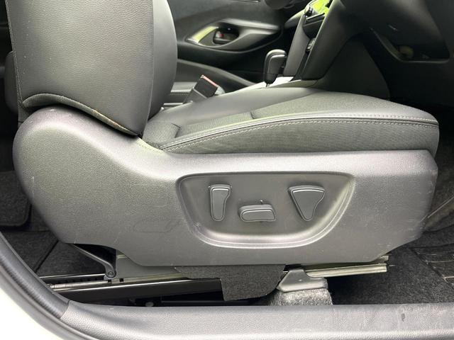 ヤリスクロス Z 禁煙車 後期型 純正8型DA 全周囲カメラ Bluetooth フルセグ 衝突軽減装置 レーダークルーズコントロール ハーフレザーシート 前席シートヒーター ステアリングヒーター LEDヘッドライト(35枚目)