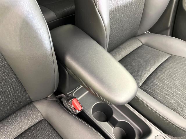 ヤリスクロス Z 禁煙車 後期型 純正8型DA 全周囲カメラ Bluetooth フルセグ 衝突軽減装置 レーダークルーズコントロール ハーフレザーシート 前席シートヒーター ステアリングヒーター LEDヘッドライト(38枚目)