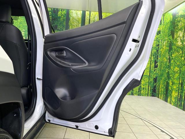 ヤリスクロス Z 禁煙車 後期型 純正8型DA 全周囲カメラ Bluetooth フルセグ 衝突軽減装置 レーダークルーズコントロール ハーフレザーシート 前席シートヒーター ステアリングヒーター LEDヘッドライト(44枚目)