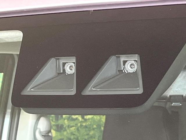 ルーミー カスタムG 4WD 禁煙車 後期型 寒冷地仕様 SDナビ バックカメラ CD/DVD再生 Bluetooth接続 衝突軽減装置 レーダークルコン 両側電動スライドドア 前席シートヒーター LEDヘッドライト(3枚目)