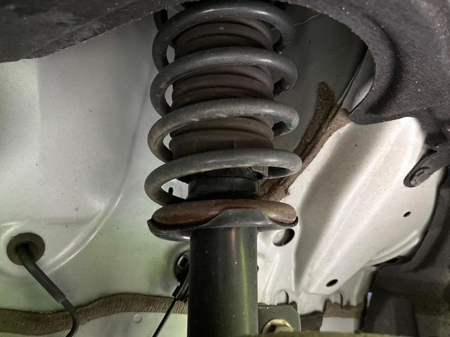 ルーミー カスタムG 4WD 禁煙車 後期型 寒冷地仕様 SDナビ バックカメラ CD/DVD再生 Bluetooth接続 衝突軽減装置 レーダークルコン 両側電動スライドドア 前席シートヒーター LEDヘッドライト(20枚目)