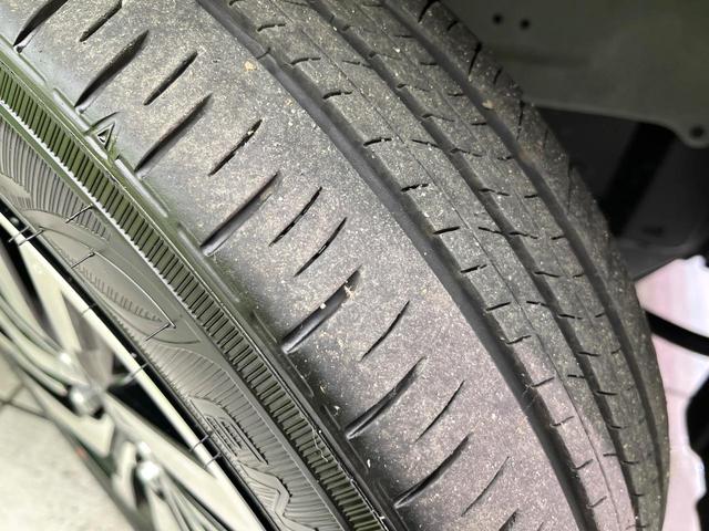 ルーミー カスタムG 4WD 禁煙車 後期型 寒冷地仕様 SDナビ バックカメラ CD/DVD再生 Bluetooth接続 衝突軽減装置 レーダークルコン 両側電動スライドドア 前席シートヒーター LEDヘッドライト(31枚目)