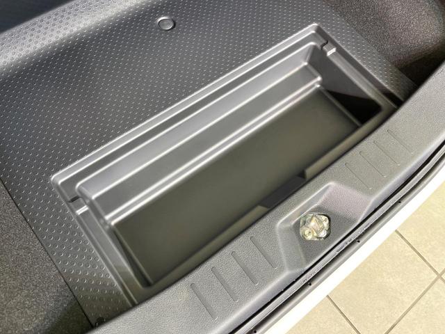 ルーミー カスタムG 4WD 禁煙車 後期型 寒冷地仕様 SDナビ バックカメラ CD/DVD再生 Bluetooth接続 衝突軽減装置 レーダークルコン 両側電動スライドドア 前席シートヒーター LEDヘッドライト(62枚目)