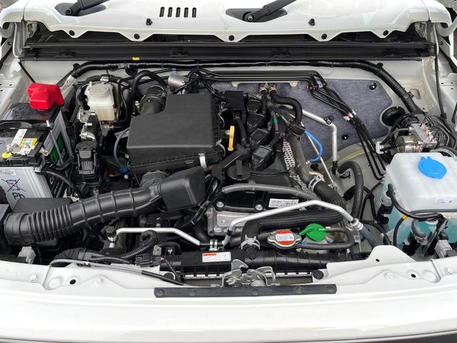 ジムニーノマド ＦＣ　４ＷＤ　登録済未使用車　シートヒーター　衝突被害軽減システム　レーダークルーズ　コーナーセンサー　スマートキー　ＬＥＤヘッド　車線逸脱警報　純正１５インチアルミ　ヘッドライトウォッシャー（18枚目）