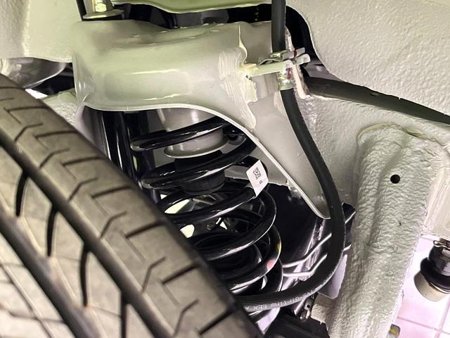 ジムニーノマド ＦＣ　４ＷＤ　登録済未使用車　シートヒーター　衝突被害軽減システム　レーダークルーズ　コーナーセンサー　スマートキー　ＬＥＤヘッド　車線逸脱警報　純正１５インチアルミ　ヘッドライトウォッシャー（21枚目）