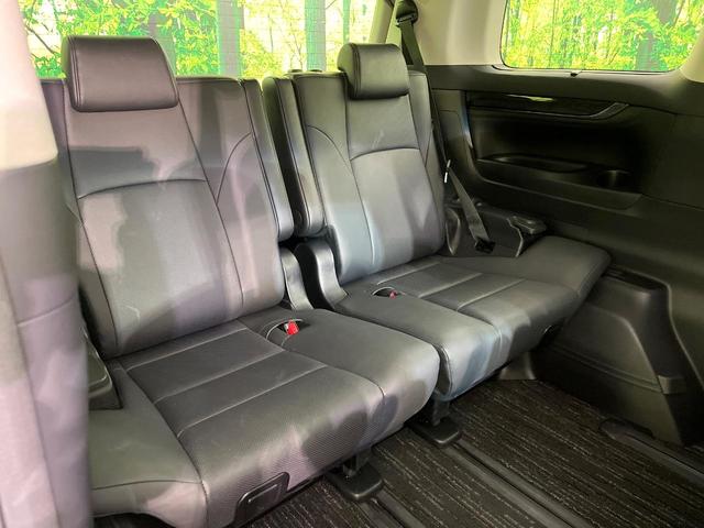 ３列目シートはもちろん状態良好☆大人でもゆったりと座って頂けますので、大人数でのお出かけもラクラクです♪ご家族で、気の知れた仲間で、ドライブに行くのが楽しみですね♪