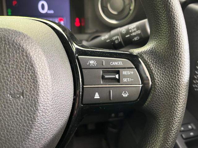 【アダプティブクルーズコントロール】高速道路での長距離走行が楽に！！自動で速度を保つクルーズコントロールが、衝突軽減システムと連携し、前方の車両を感知して車間を保つように速度調節してくれます！！