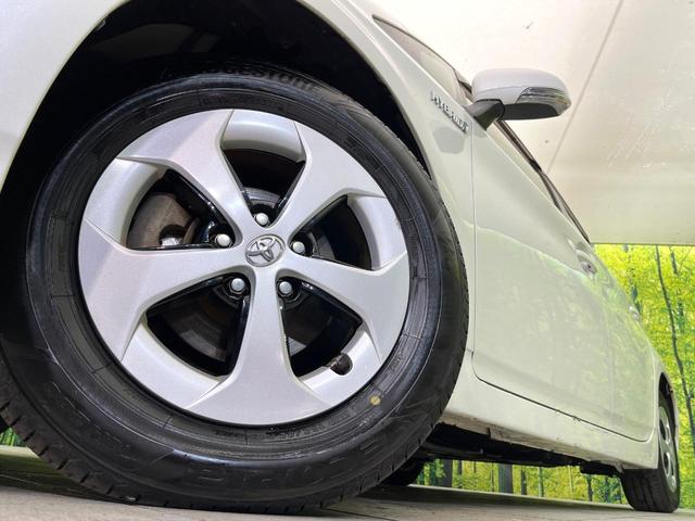 【純正１５インチアルミホイール】外観にマッチした純正アルミホイールを装着しております。各種社外アルミホイールや、スタッドレスタイヤも取扱いしております。是非ご相談ください♪