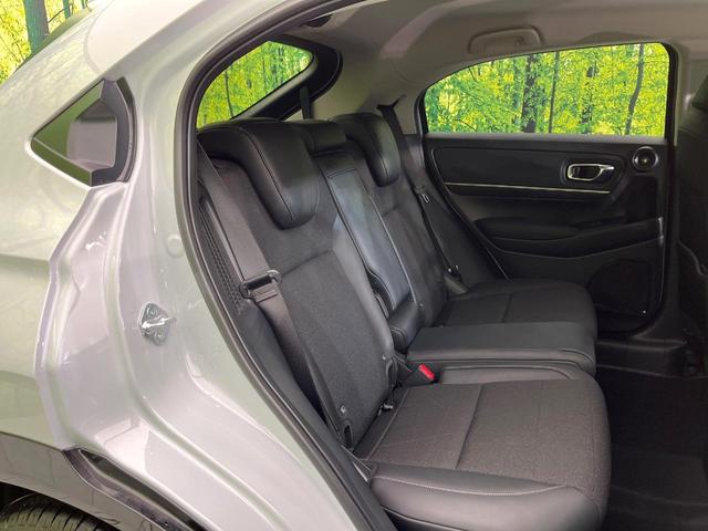 後部座席も気になるようなキズ・汚れやへたり等、大きなダメージはなく、良好な状態です。