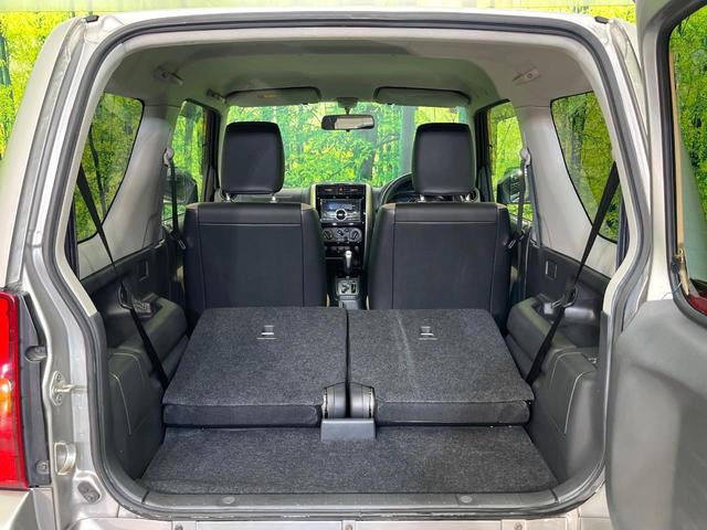 普段のお買い物や通勤、送迎等に十分な荷室スペースを確保しております。セカンドシートを倒すと、大きな荷物の積載も可能です♪